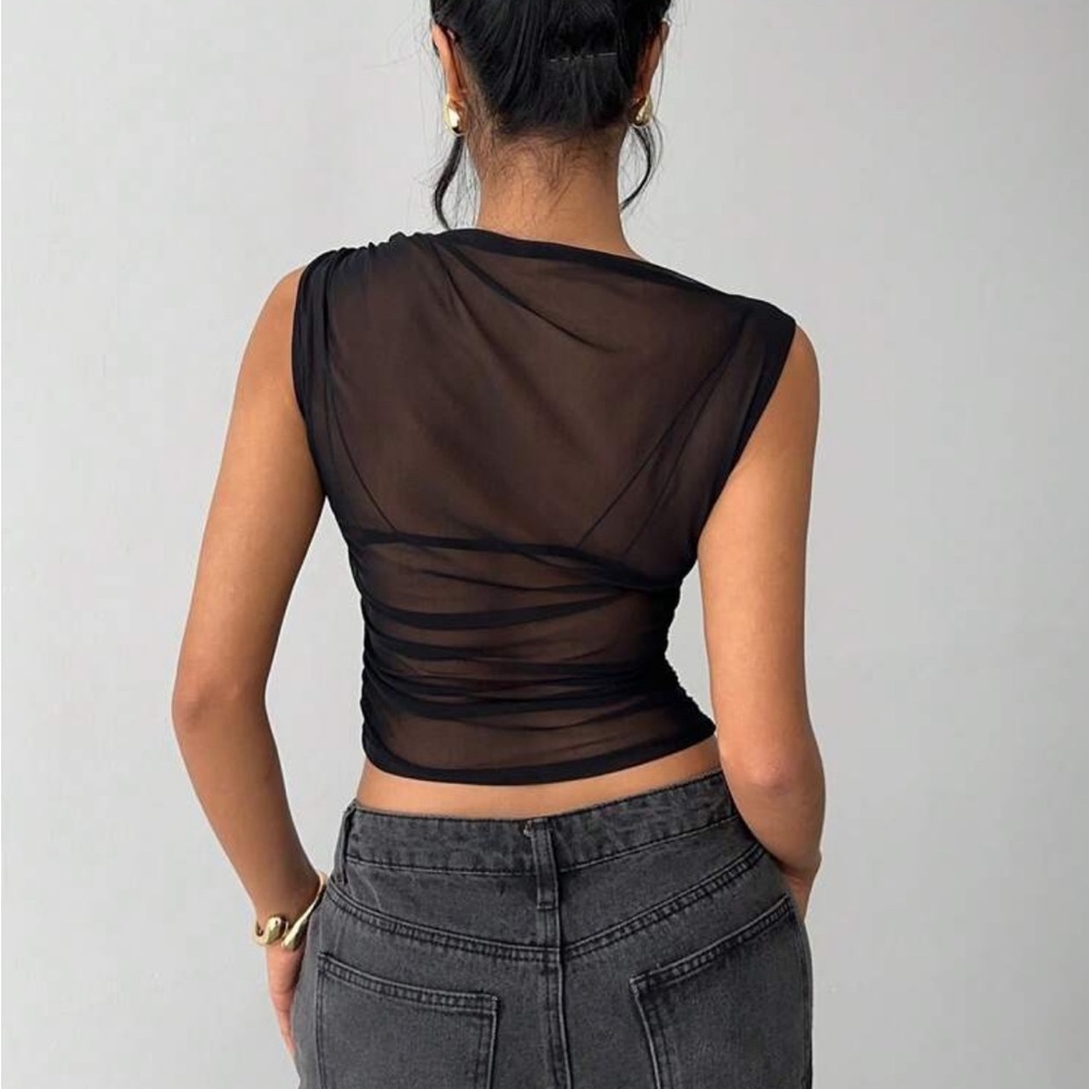Black Sheer Mesh Sleeveless Crop Top NEW đˇď¸ - Picture 3 of 4